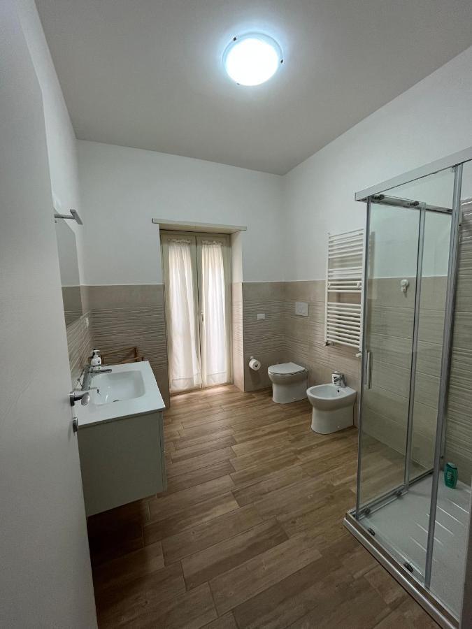 Bed&Breakfast Del Viaggiatore Fondi Eksteriør billede